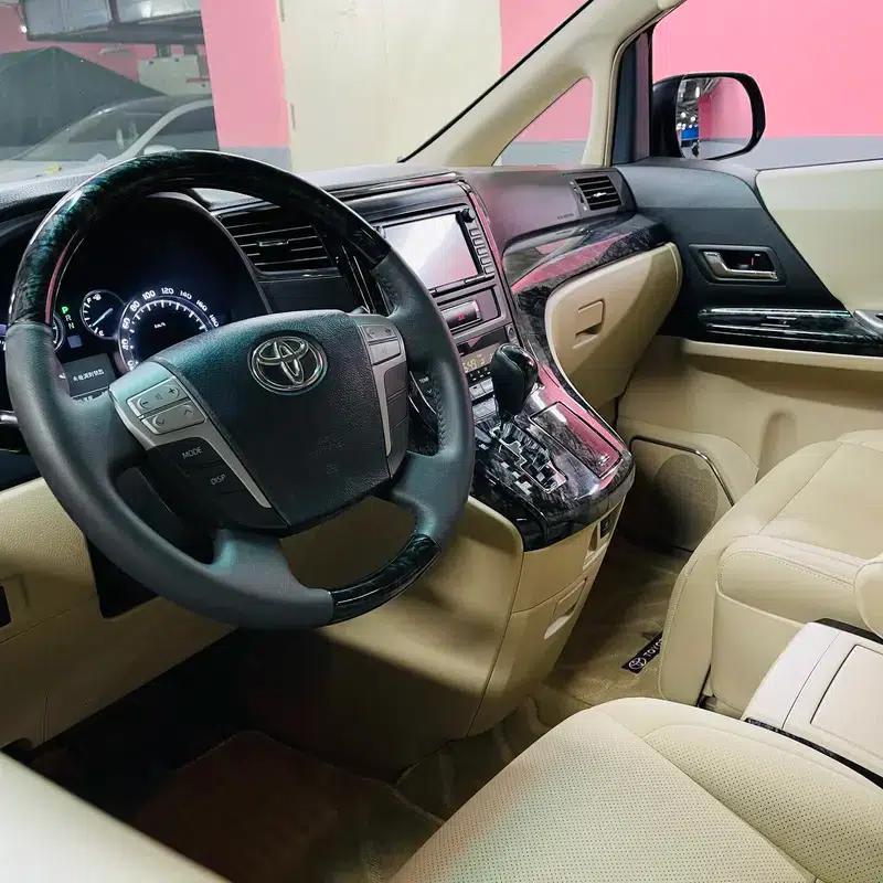2011 Alphard 3.5L Luxury Edition — миниатюра 15