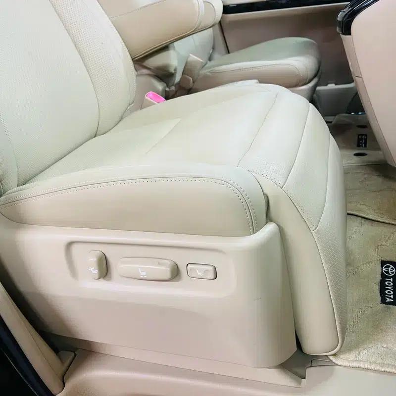 2011 Alphard 3.5L Luxury Edition — миниатюра 27