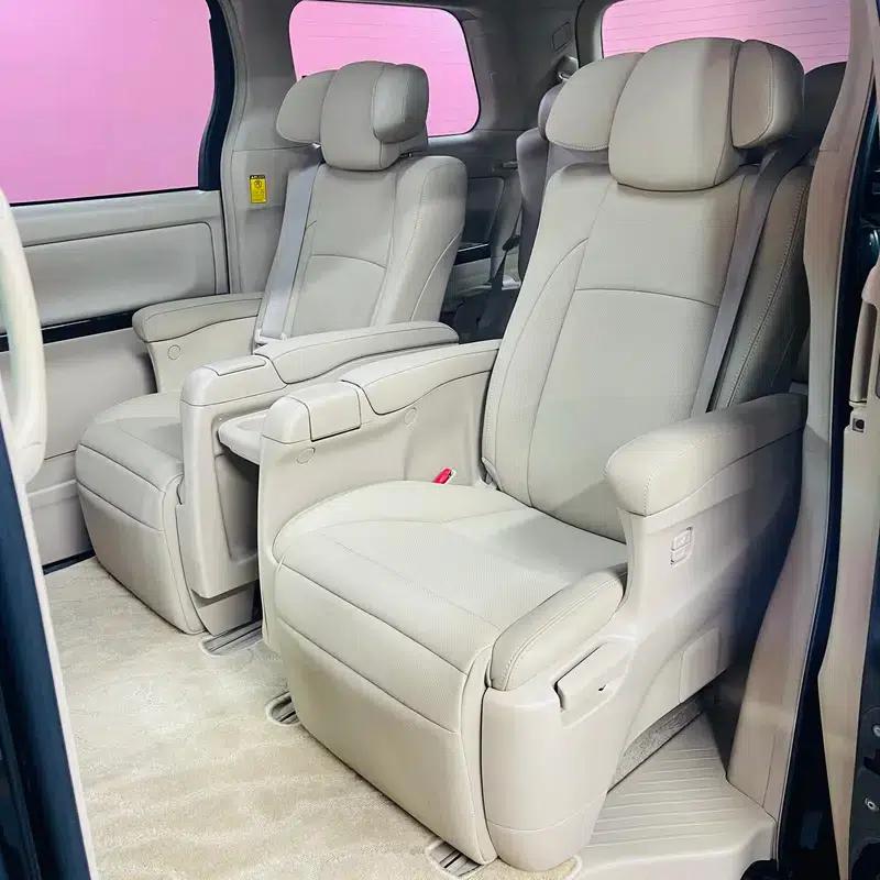 2011 Alphard 3.5L Luxury Edition — миниатюра 28