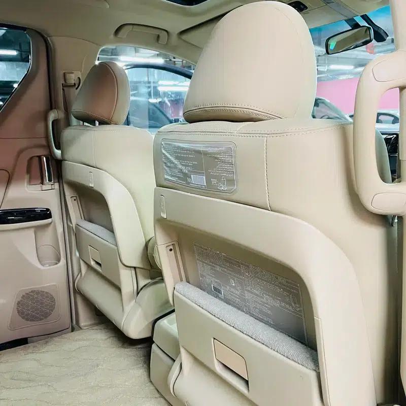 2011 Alphard 3.5L Luxury Edition — миниатюра 35