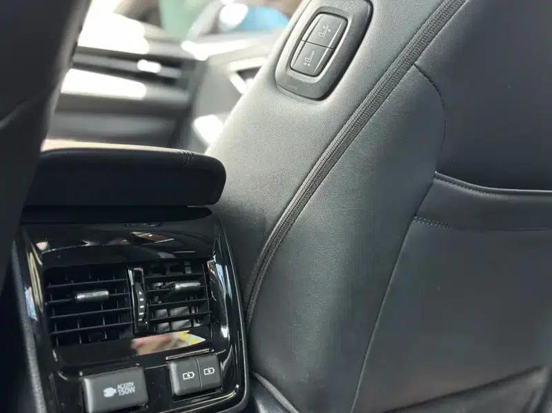 2022 Toyota Avalon Hybrid 2.5L XLE Premium Edition — миниатюра 10