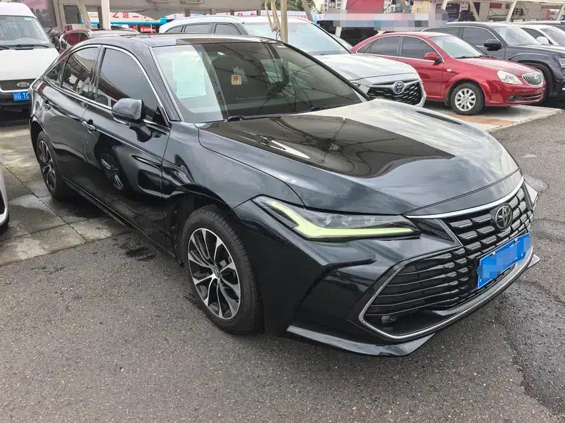 2022 Toyota Avalon 2.0L Luxury Edition — миниатюра 3
