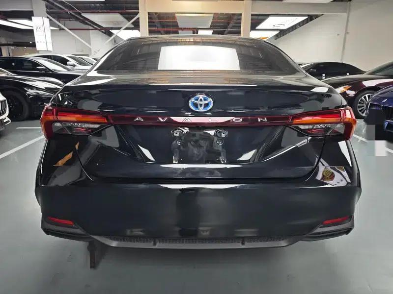 2022 Toyota Avalon Hybrid 2.5L Luxury Edition — миниатюра 5
