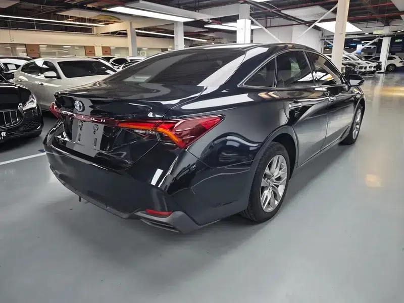 2022 Toyota Avalon Hybrid 2.5L Luxury Edition — миниатюра 6