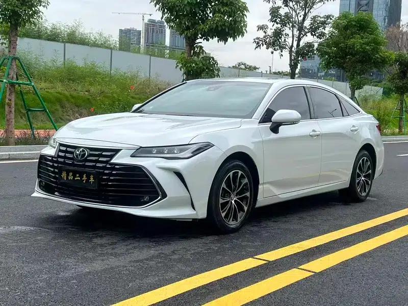 2023 Toyota Avalon 2.0L CVT Premium Edition — миниатюра 1
