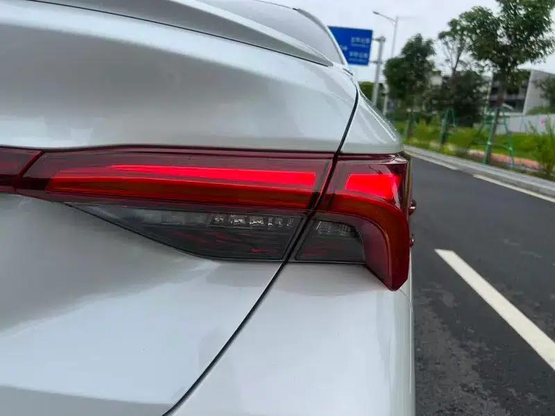 2023 Toyota Avalon 2.0L CVT Premium Edition — миниатюра 11