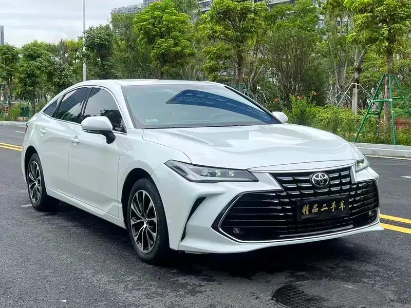 2023 Toyota Avalon 2.0L CVT Premium Edition — миниатюра 3