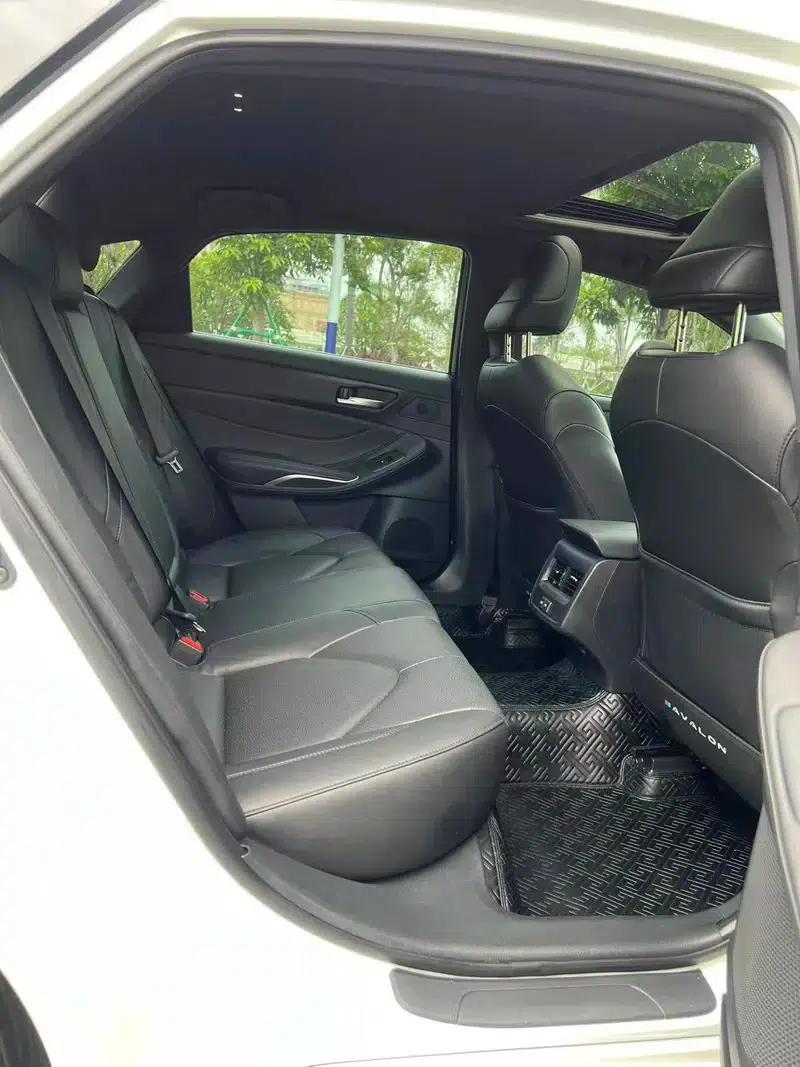 2023 Toyota Avalon 2.0L CVT Premium Edition — миниатюра 21
