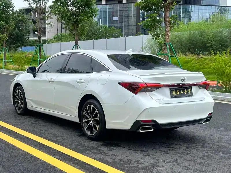 2023 Toyota Avalon 2.0L CVT Premium Edition — миниатюра 5
