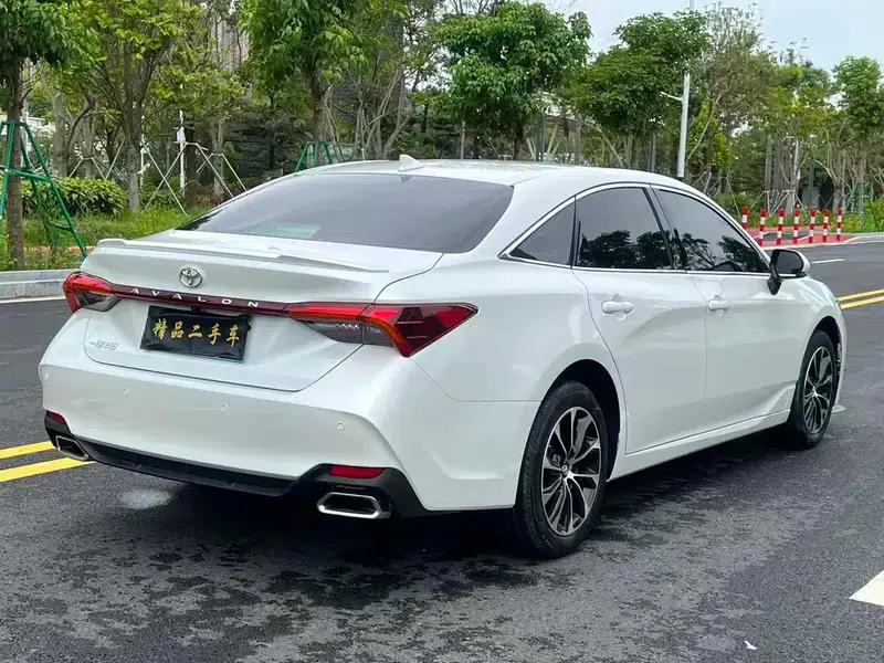 2023 Toyota Avalon 2.0L CVT Premium Edition — миниатюра 7