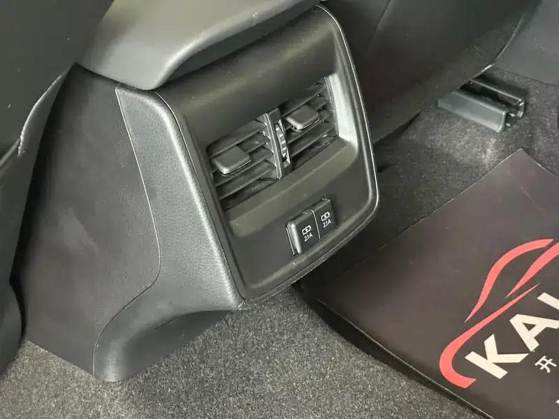 2021 Toyota Avalon 2.5L Luxury Edition — миниатюра 18