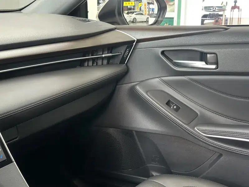 2021 Toyota Avalon 2.5L Luxury Edition — миниатюра 19