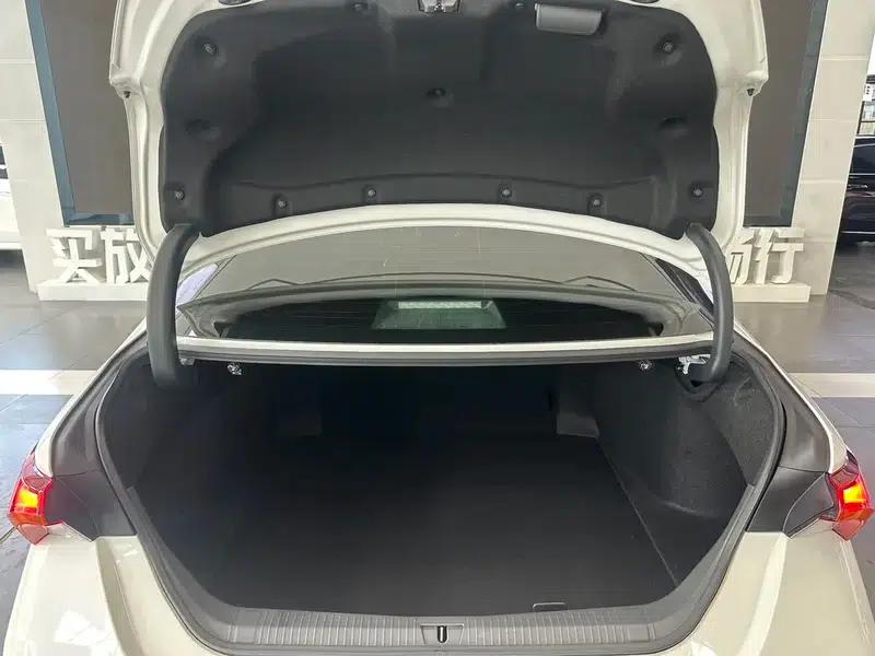 2021 Toyota Avalon 2.5L Luxury Edition — миниатюра 38