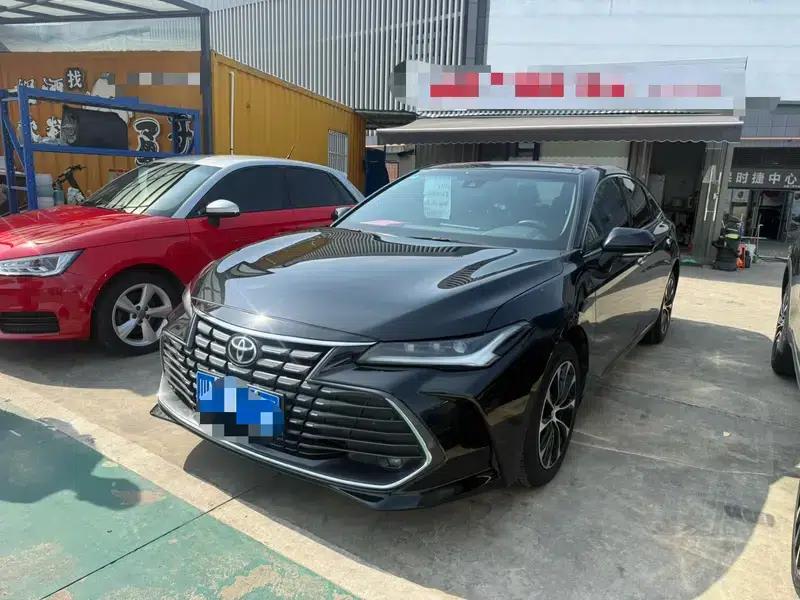 2022 Toyota Avalon 2.0L Luxury Edition — миниатюра 1