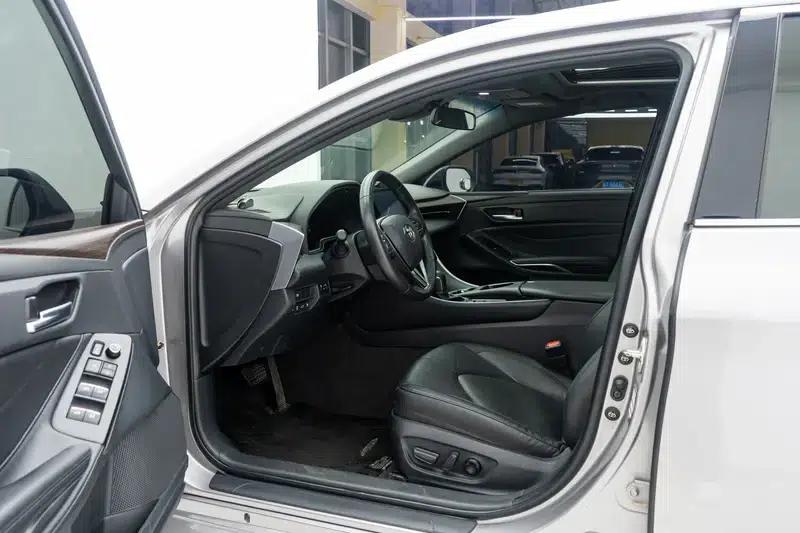 2023 Toyota Avalon 2.0L CVT Premium Edition — миниатюра 17