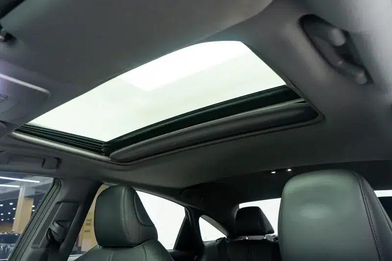 2023 Toyota Avalon 2.0L CVT Premium Edition — миниатюра 19