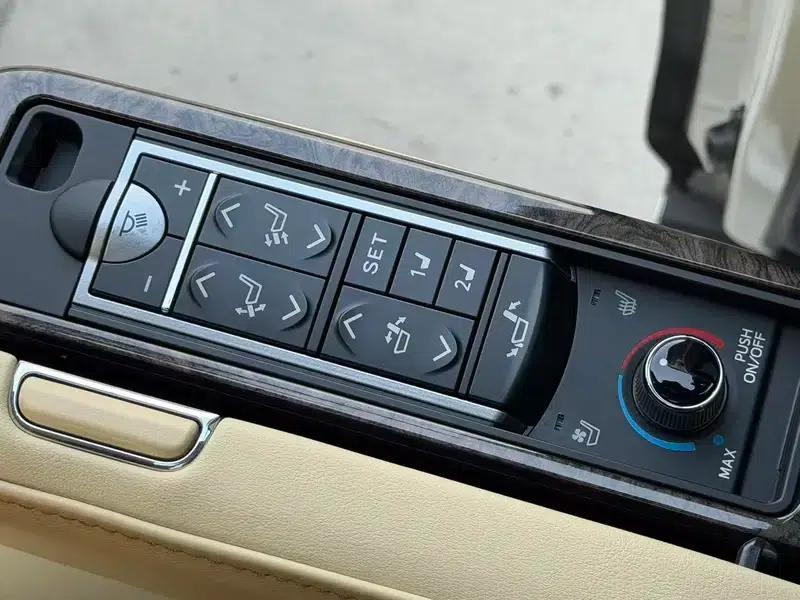 2020 Alphard Hybrid 2.5L HV Premium Edition — миниатюра 9