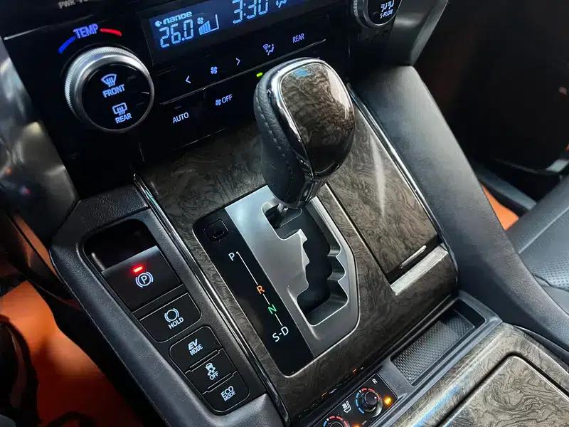 2023 Alphard Crown 2.5L Intelligent Hybrid Dual Engine AWD Supreme Edition — миниатюра 10