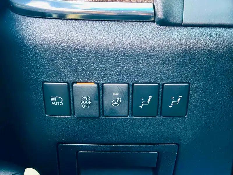 2020 Alphard Hybrid 2.5L HV Black Gold Limited Edition — миниатюра 14