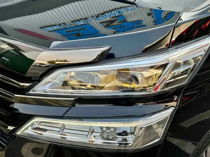 2020 Alphard Hybrid 2.5L HV Black Gold Limited Edition — миниатюра 5