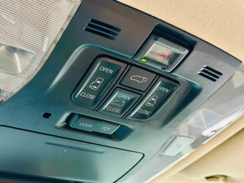 2020 Alphard Hybrid 2.5L HV Black Gold Limited Edition — миниатюра 6