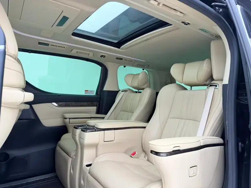 2020 Alphard Hybrid 2.5L HV Premium Edition — миниатюра 9