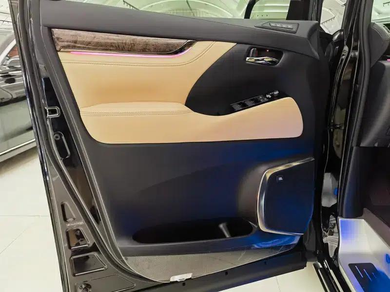 2022 Alphard Crown Hybrid Gold Edition 2.5L HV Premium — миниатюра 6