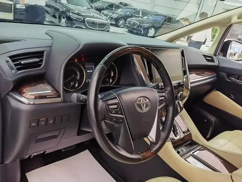 2020 Alphard Hybrid 2.5L HV Luxury Edition — миниатюра 16