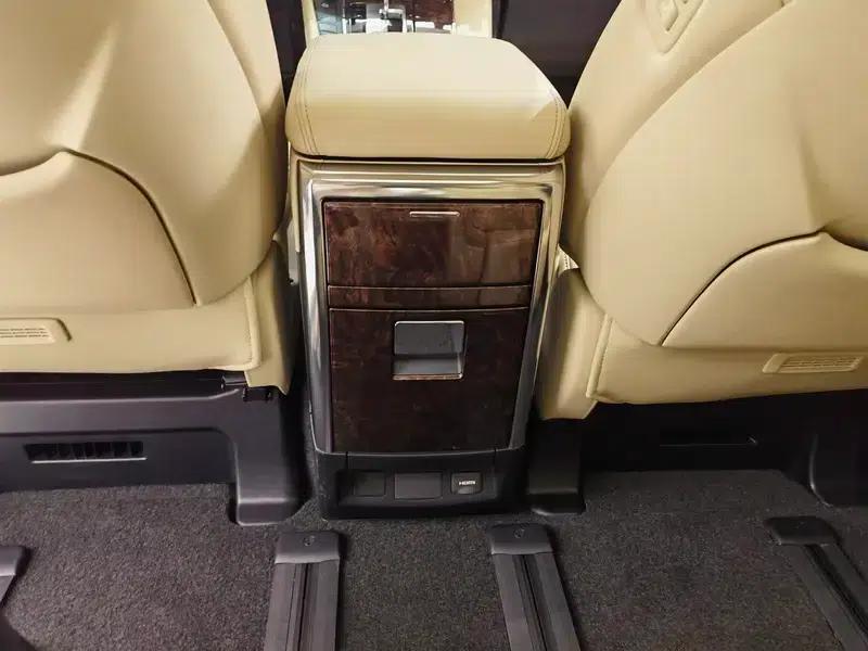 2020 Alphard Hybrid 2.5L HV Luxury Edition — миниатюра 7