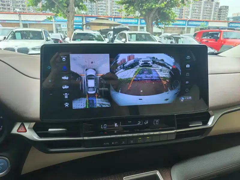 2024 Sena Hybrid 2.5L Luxury Edition — миниатюра 11