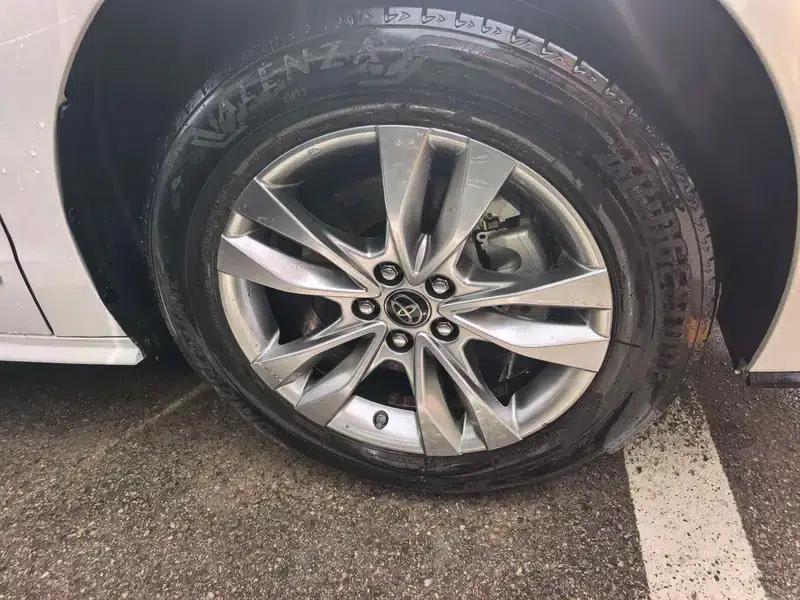 2024 Sena Hybrid 2.5L Luxury Edition — миниатюра 6