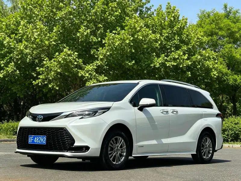 Sena 2021 2.5L Hybrid Comfort Edition — миниатюра 1