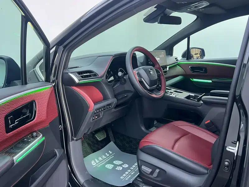 2025 Civic 2.5T Automatic Rear-Wheel Drive 7-Seater Factory Custom Edition — миниатюра 15