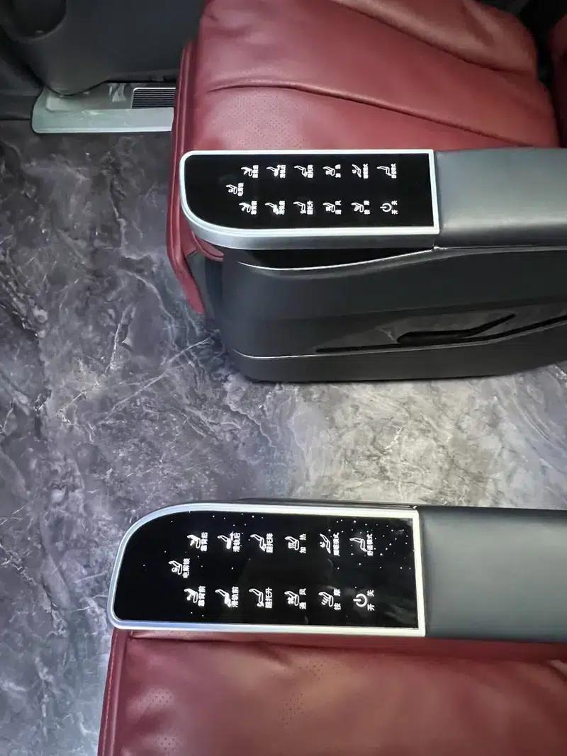 2025 Civic 2.5T Automatic Rear-Wheel Drive 7-Seater Factory Custom Edition — миниатюра 9