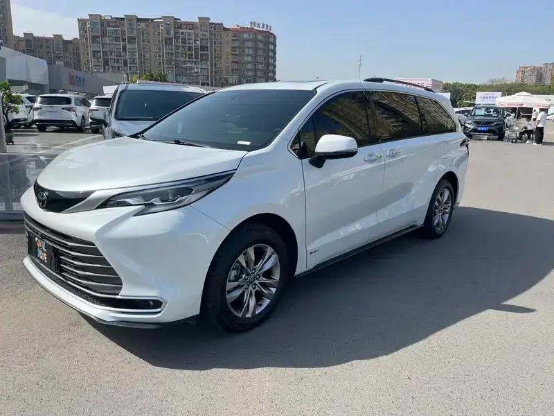 2024 Sena Hybrid 2.5L AWD Premium Edition — миниатюра 1