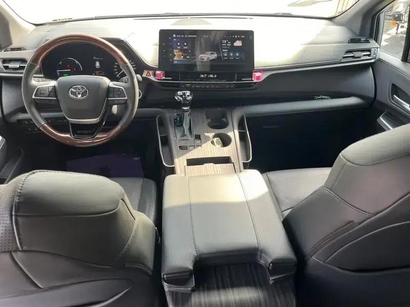 2024 Sena Hybrid 2.5L AWD Premium Edition — миниатюра 15
