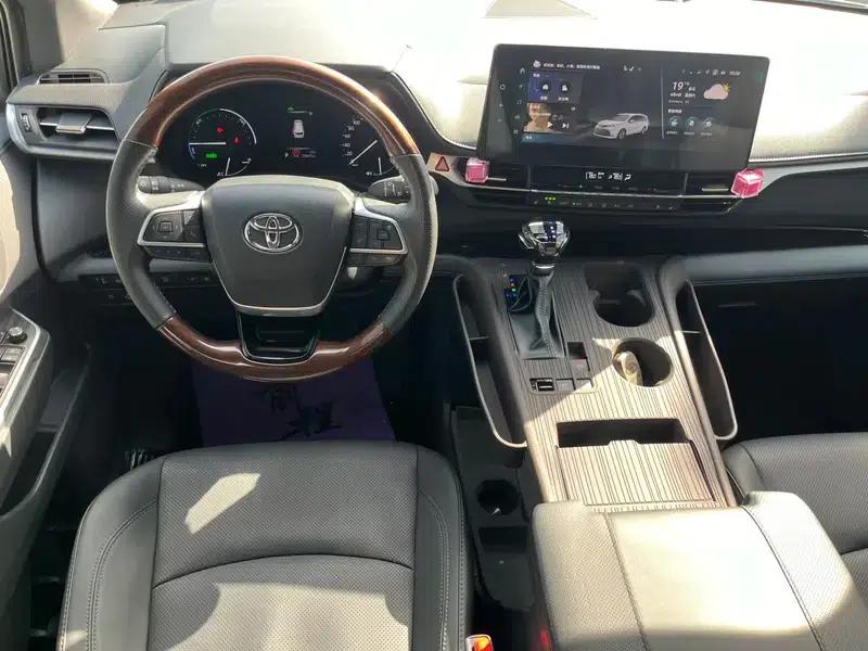 2024 Sena Hybrid 2.5L AWD Premium Edition — миниатюра 21