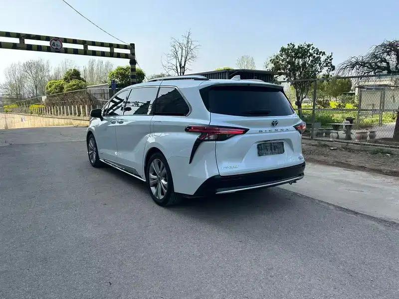 Sena 2023 Hybrid 2.5L Platinum Edition — миниатюра 4