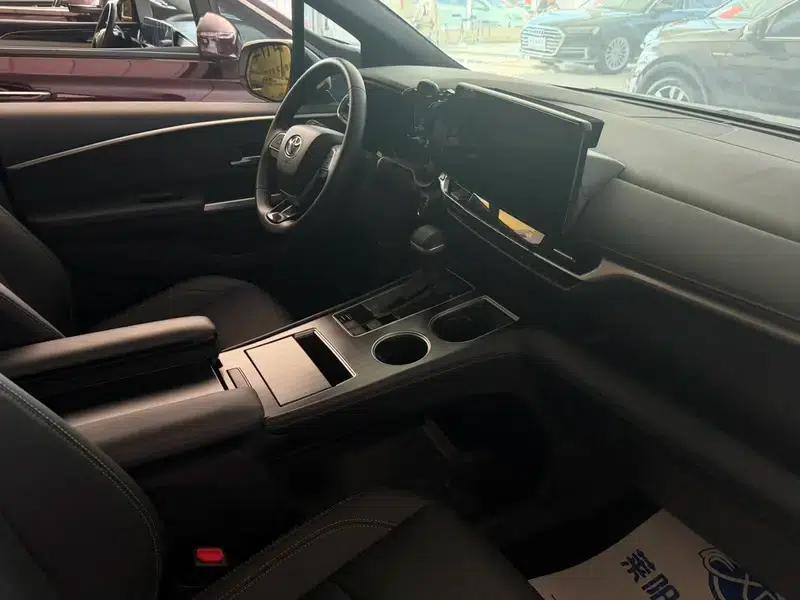 Sena 2024 Hybrid 2.5L Premium Edition — миниатюра 7