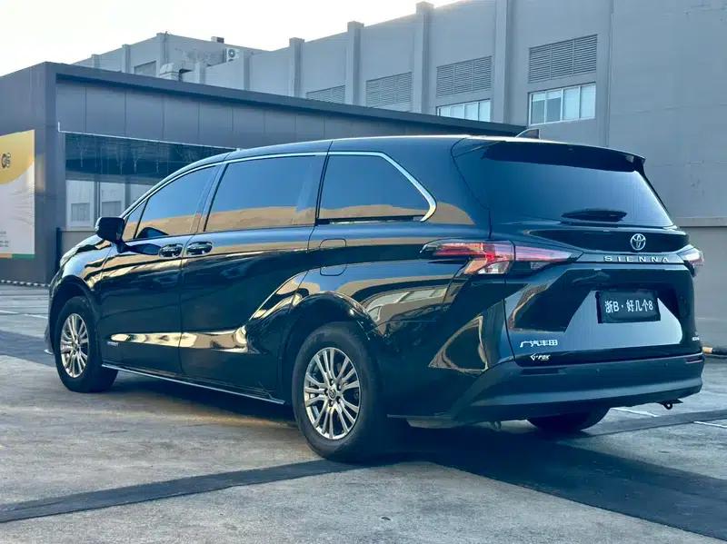Sena 2021 2.5L Hybrid Premium Edition — миниатюра 5