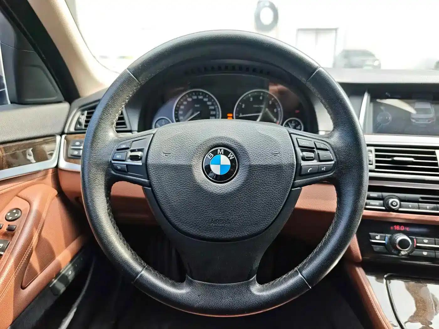 2014 BMW 5 Series 525Li Leading Edition — миниатюра 8