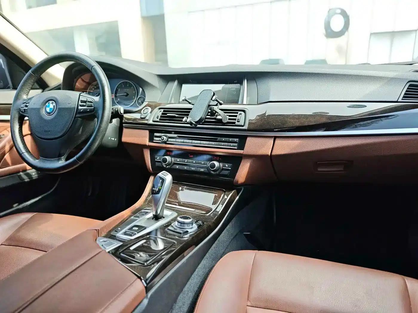 2014 BMW 5 Series 525Li Leading Edition — миниатюра 10