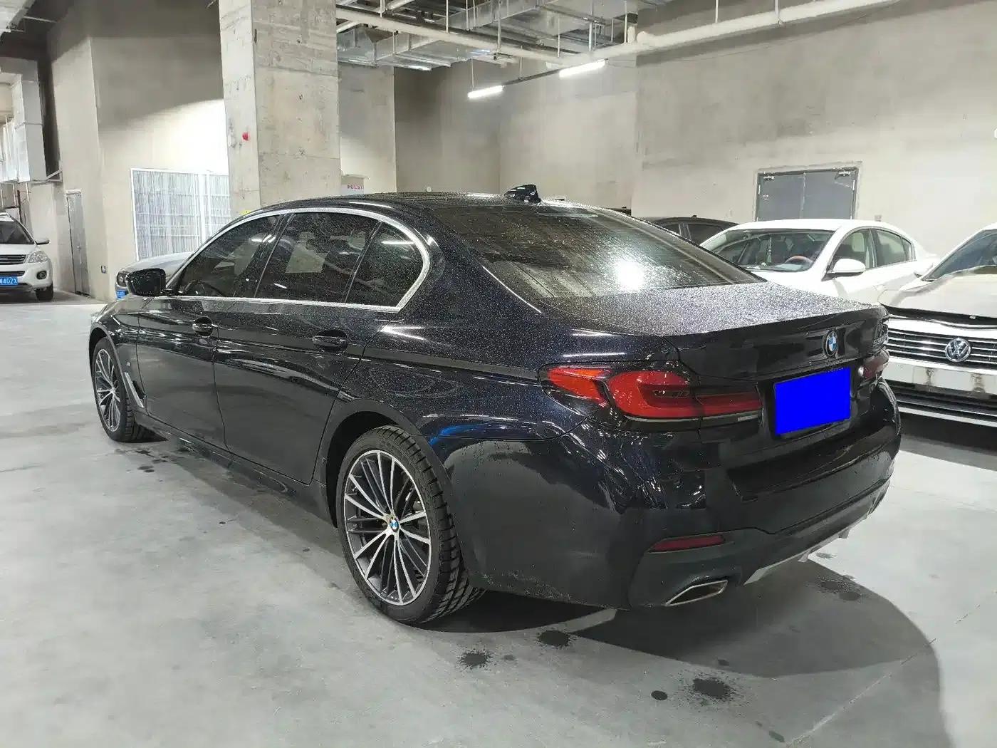 2021 BMW 5 Series 530Li Leading Edition M Sport Package — миниатюра 4