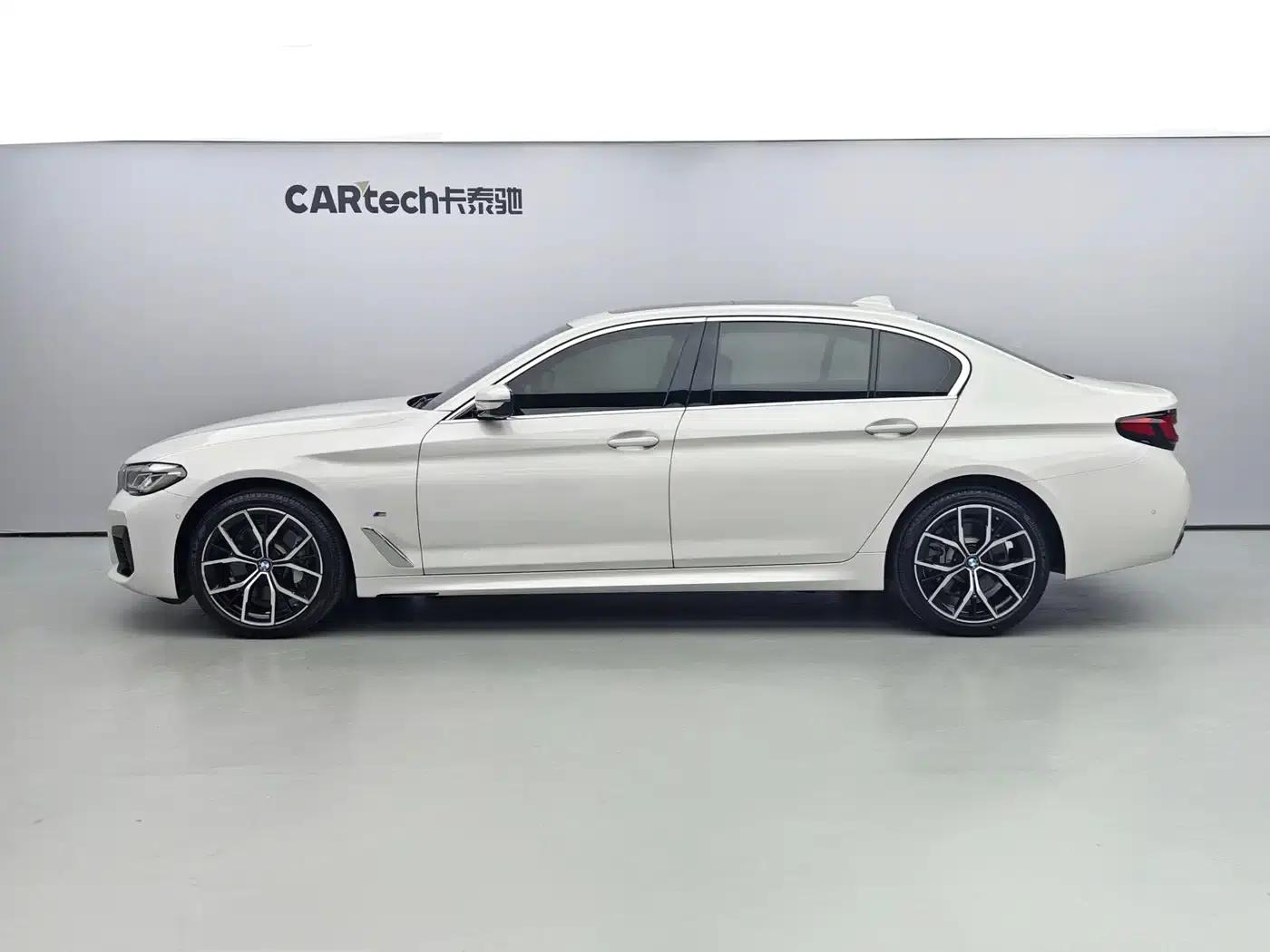 BMW 5 Series 2022 Facelift II 530Li Luxury M Sport Package — миниатюра 3