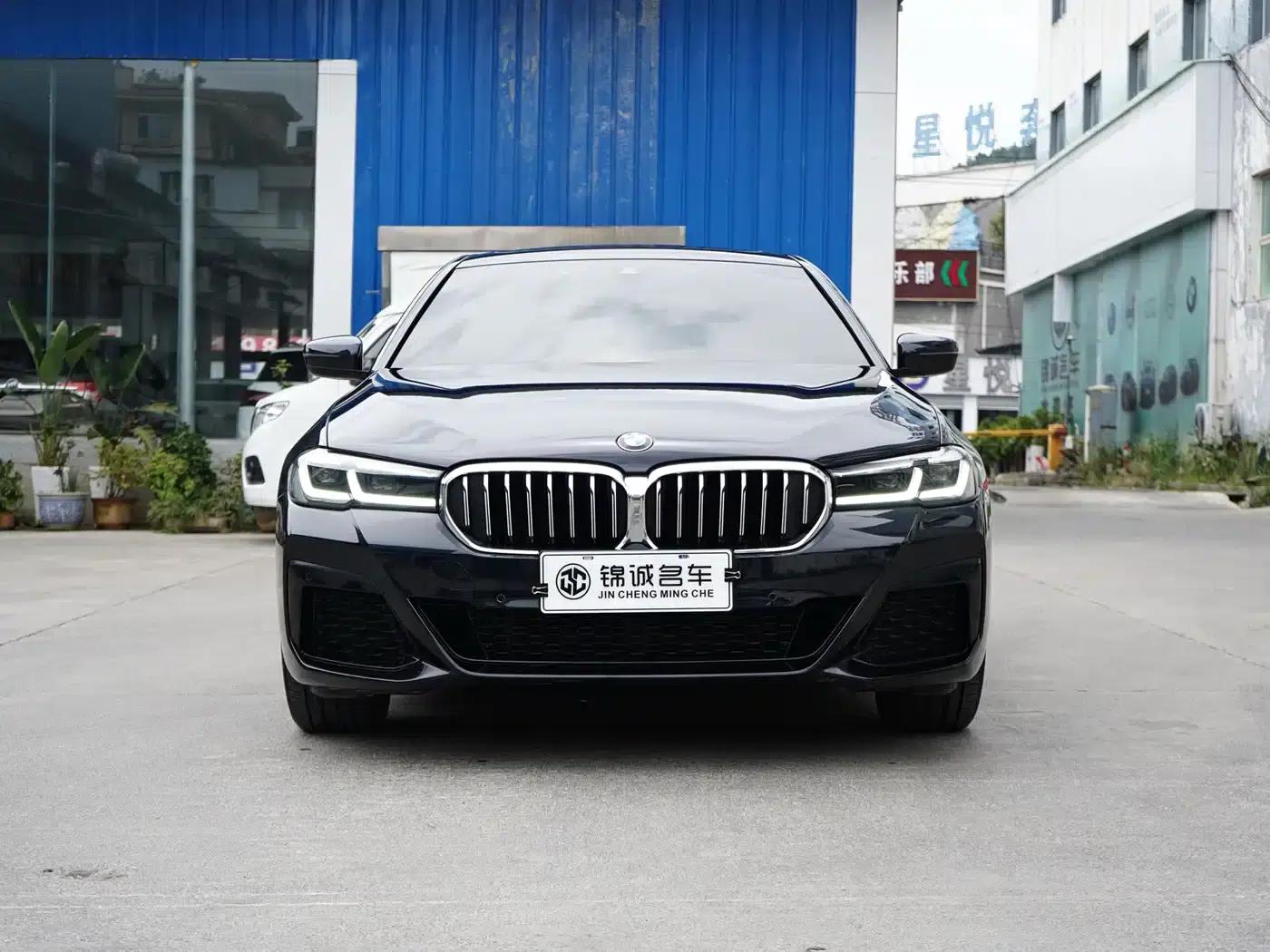 2022 BMW 5 Series 530Li Leading Edition M Sport Package — миниатюра 2