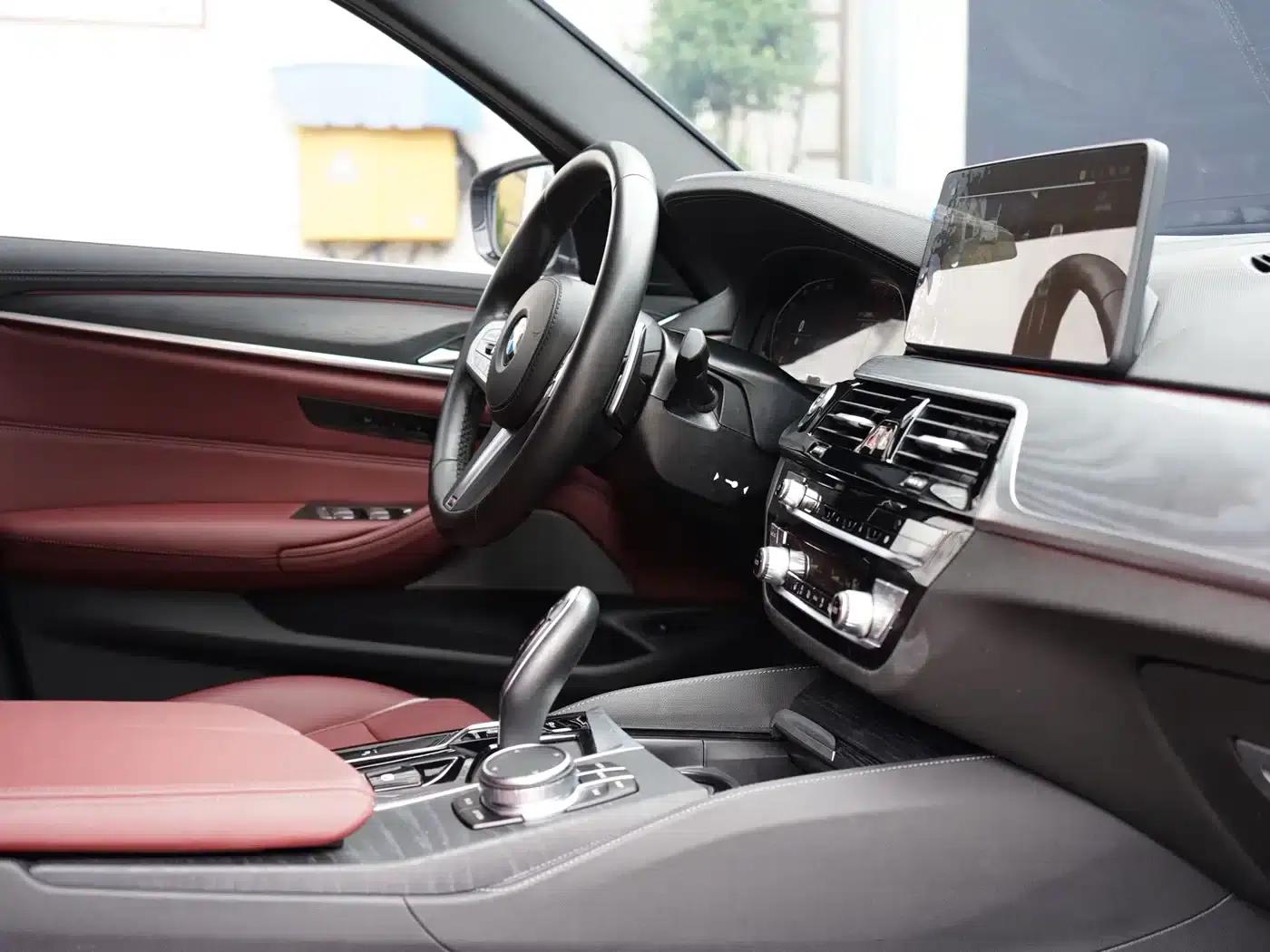 2022 BMW 5 Series 530Li Leading Edition M Sport Package — миниатюра 12