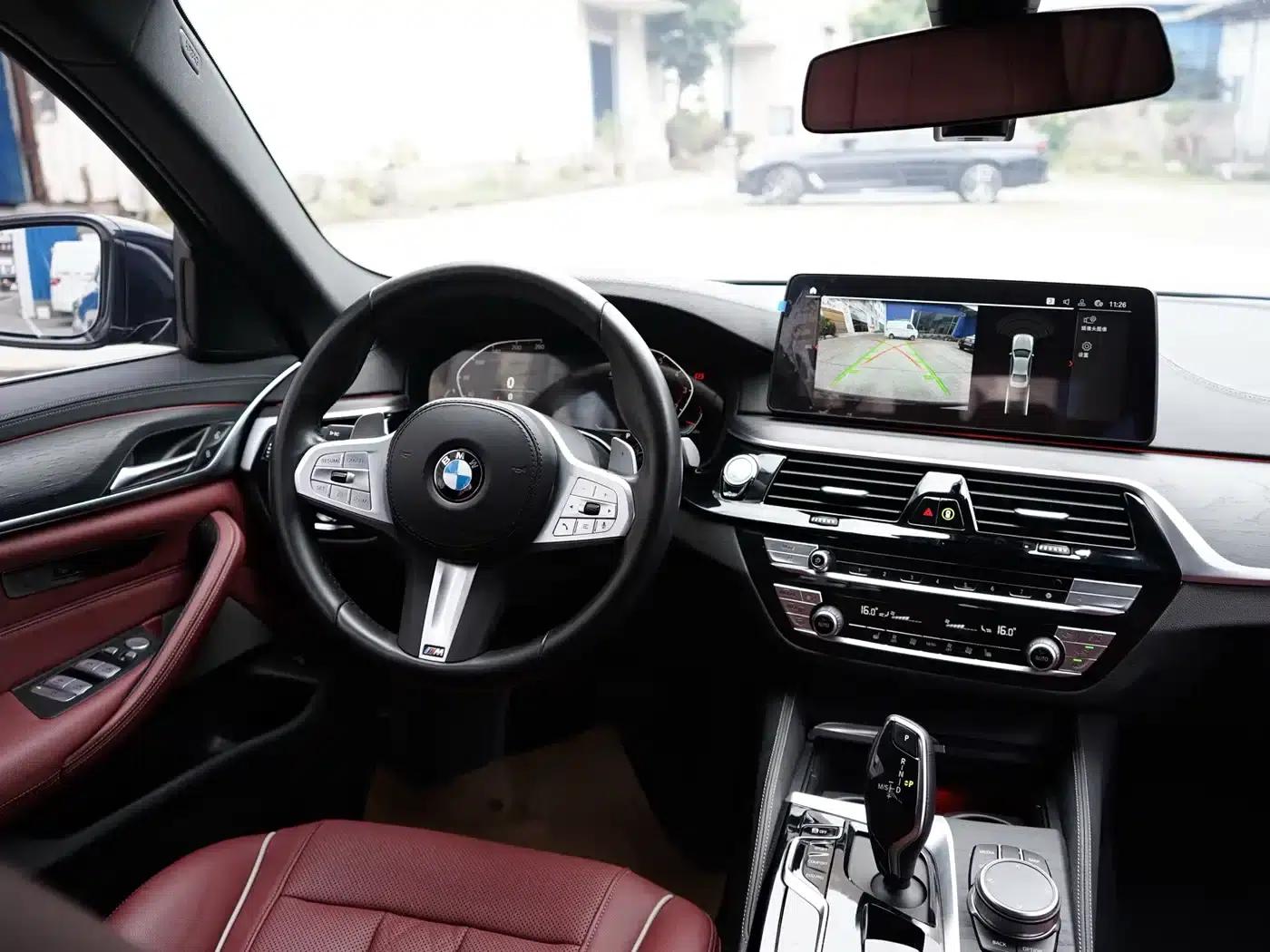 2022 BMW 5 Series 530Li Leading Edition M Sport Package — миниатюра 13