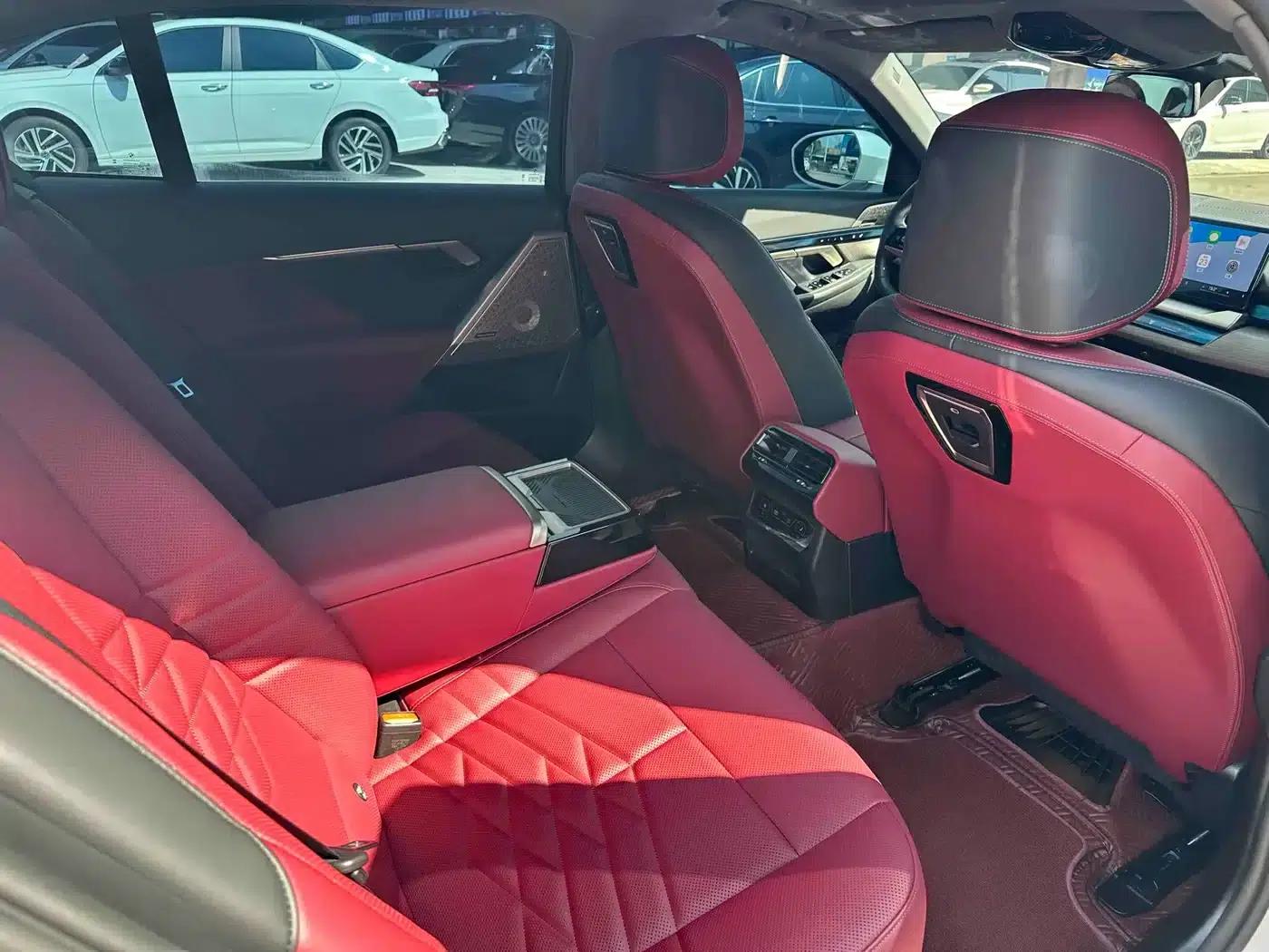 BMW 5 Series 2024 530Li Luxury Package — миниатюра 11