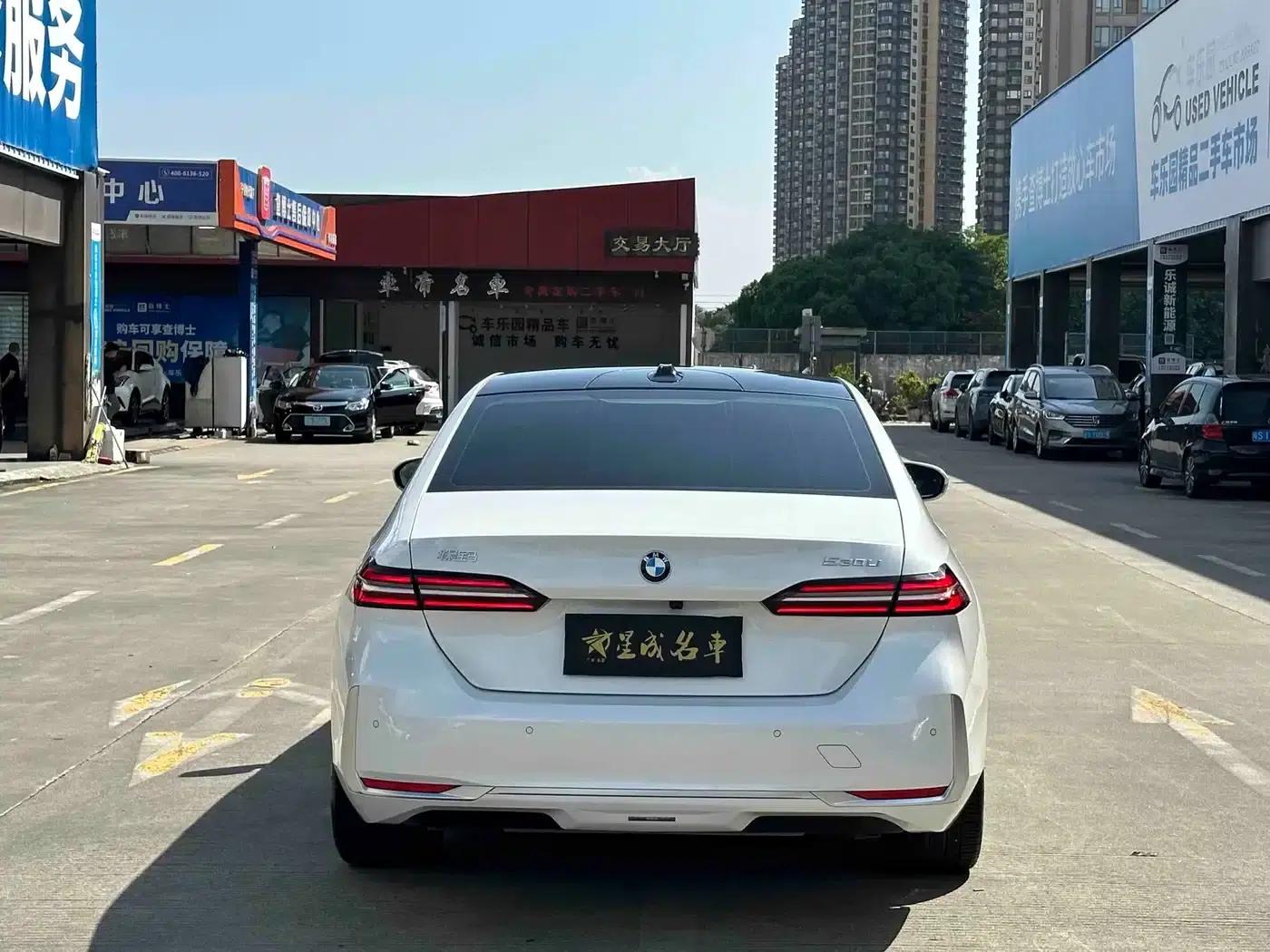 BMW 5 Series 2024 530Li Luxury Package — миниатюра 16
