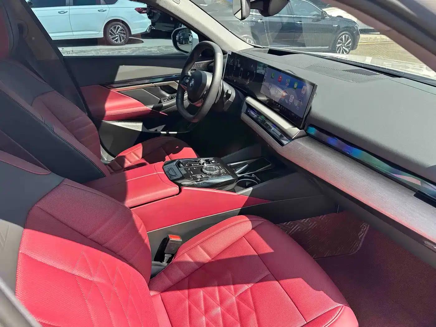 BMW 5 Series 2024 530Li Luxury Package — миниатюра 9
